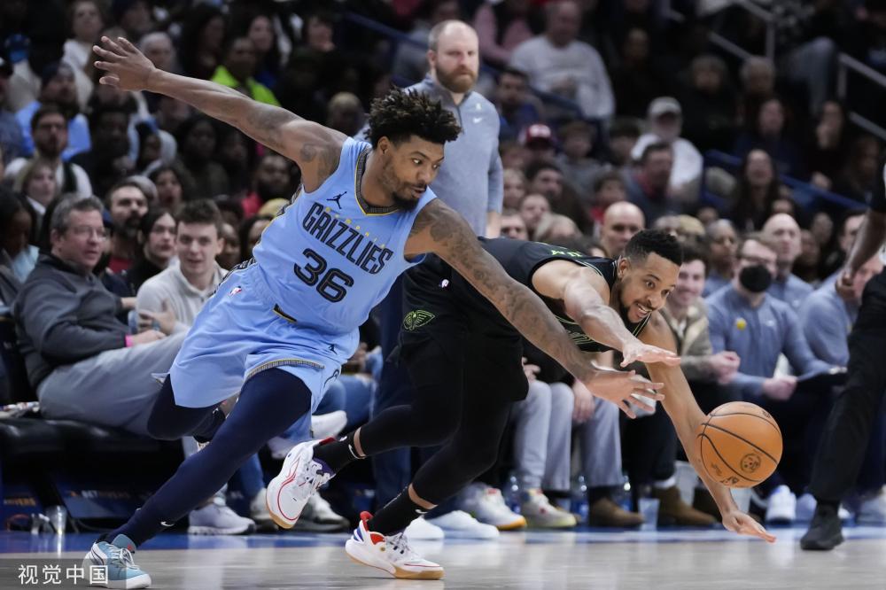 不意的配合 不意的配合